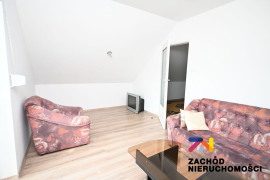 Dwa domy z ziemią rolną w Broniszowie